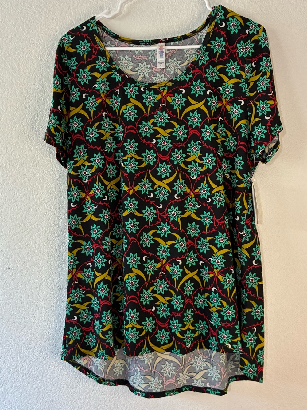 Lularoe Holiday Classic T Top, XL NEW